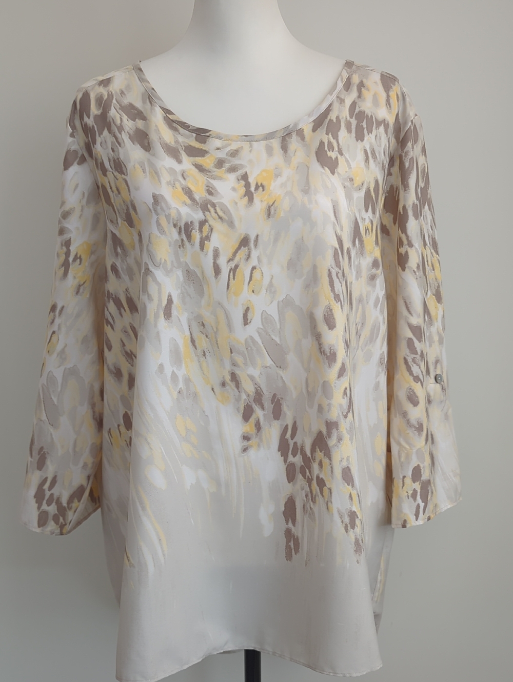 Chico's Abstract Animal Print 3/4 Roll Tab Sleeve Tunic Blouse SIZE 3